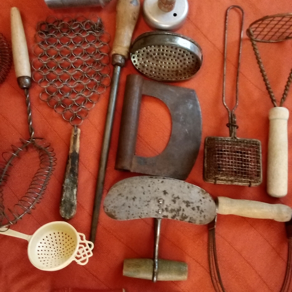 Vintage Kitchen Utensil Collection - Picture 4 of 8